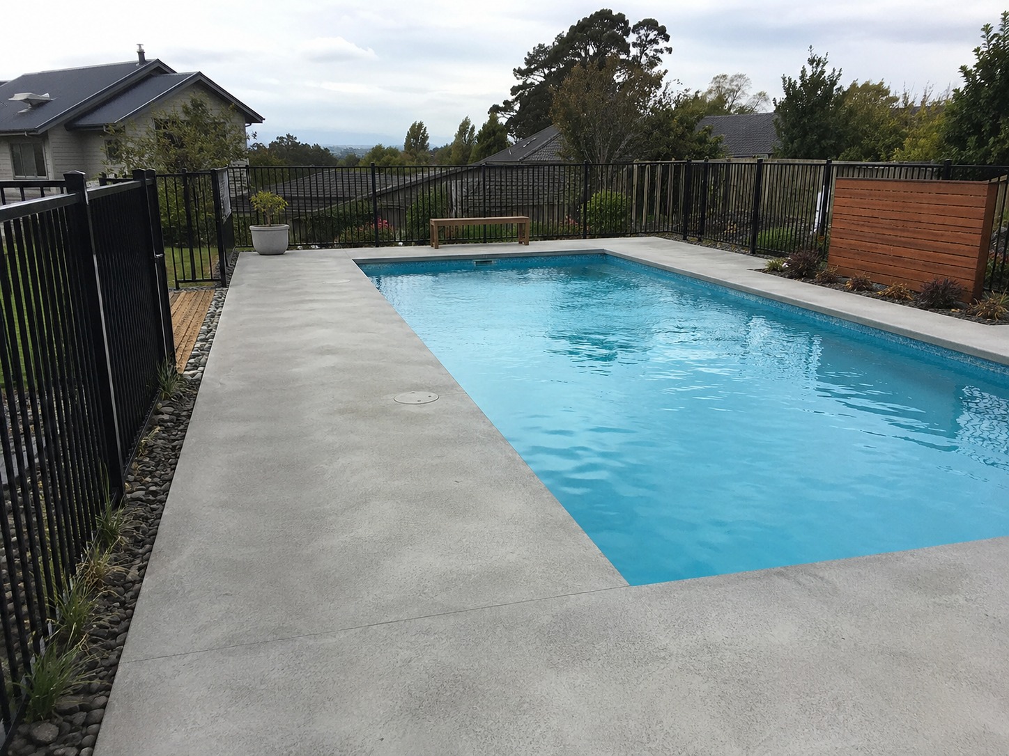 Auckland concrete pool contractors